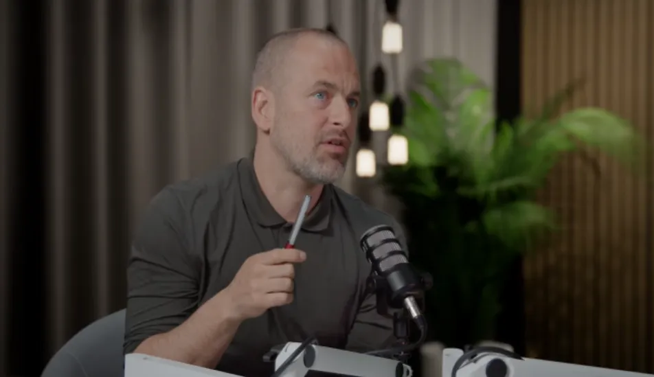 竞技宝中国官网-乔科尔:英格兰应让帕尔默取代萨卡踢右路,左路戈登替拉10